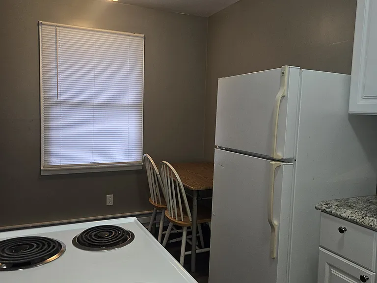 105 Hobart St #5 — Photo 11