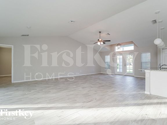 3rd image of 1021 SW 11th Ave