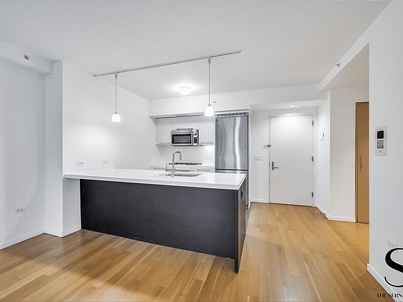 5th image of 311 E 11th St #2C
