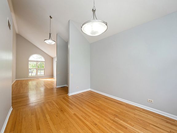 4th image of 4590 Olmstead Dr