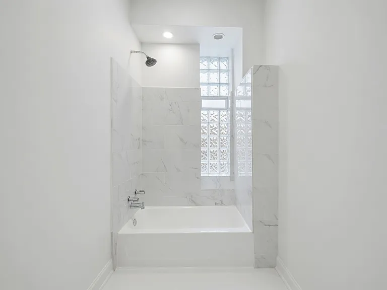 1228 N Cleaver St #2M — Photo 8
