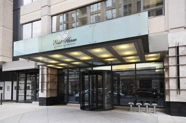 30 E Huron St #4607