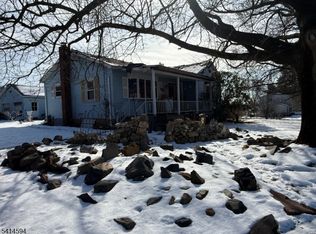 2 Abrams Rd, Milford, NJ 08848