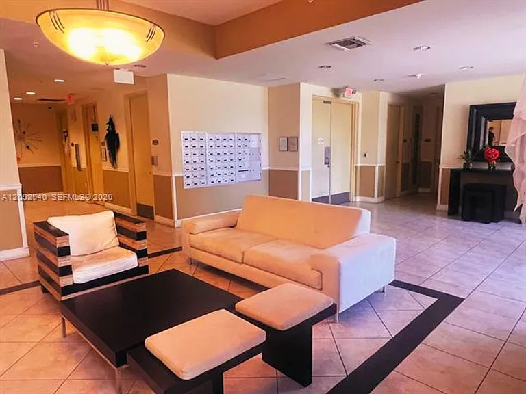 2425 SW 27th Ave #CU-1004 — Photo 6
