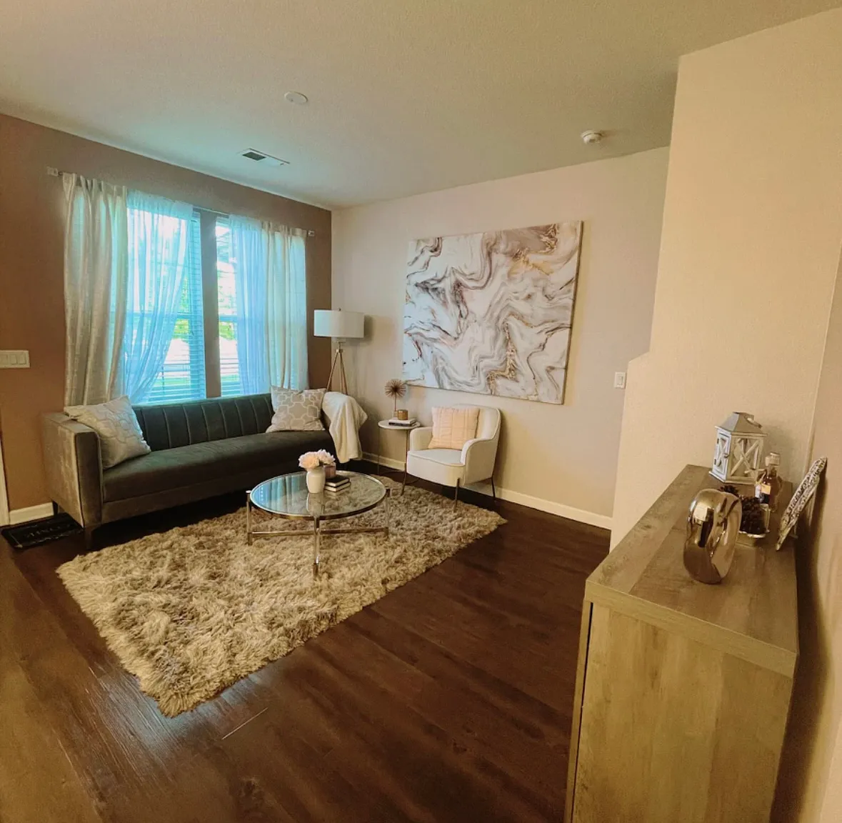 3 bed, 2.5 bath, 1472 sqft, $2,700 — Photo 2