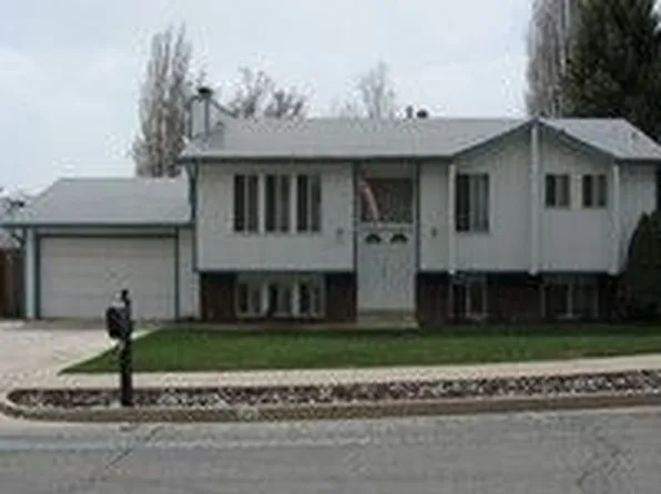 1359 N East Lisa St, Layton, UT 84040