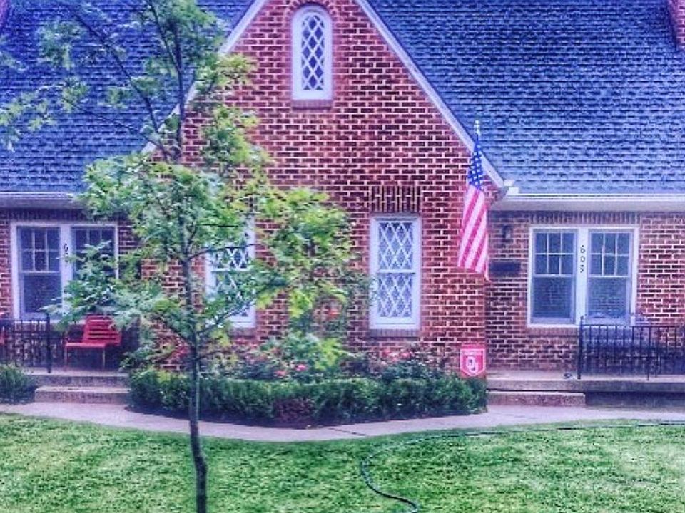 Street view of 607/609 S Lahoma Ave