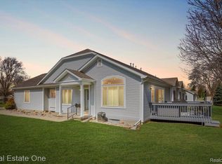 112 Aberdeen Dr, Flushing, MI