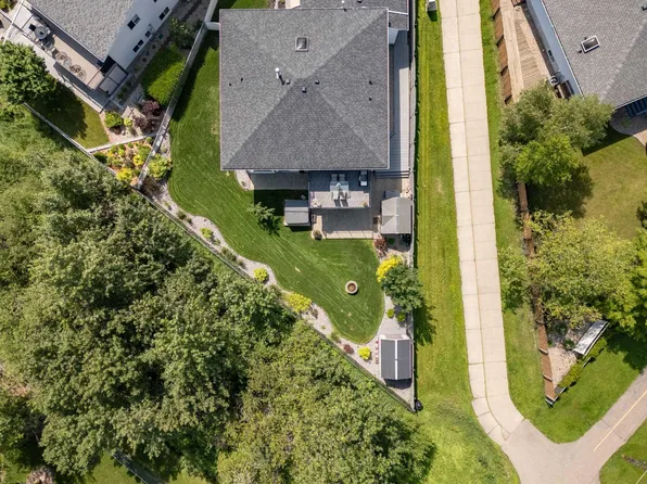 75 Charlton Cres, Strathcona County, AB T8H 1S2