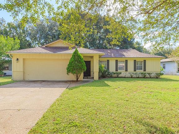 2nd image of 14031 Briardale Ln