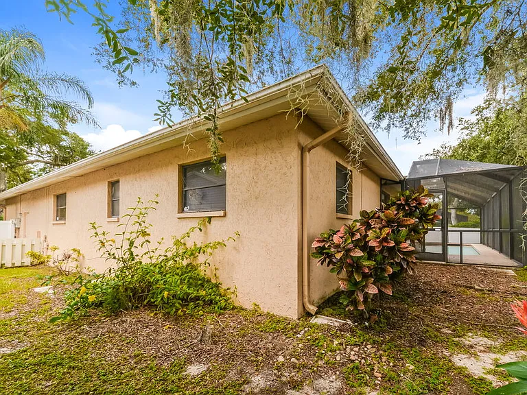 5453 Colonial Oaks Blvd — Photo 16
