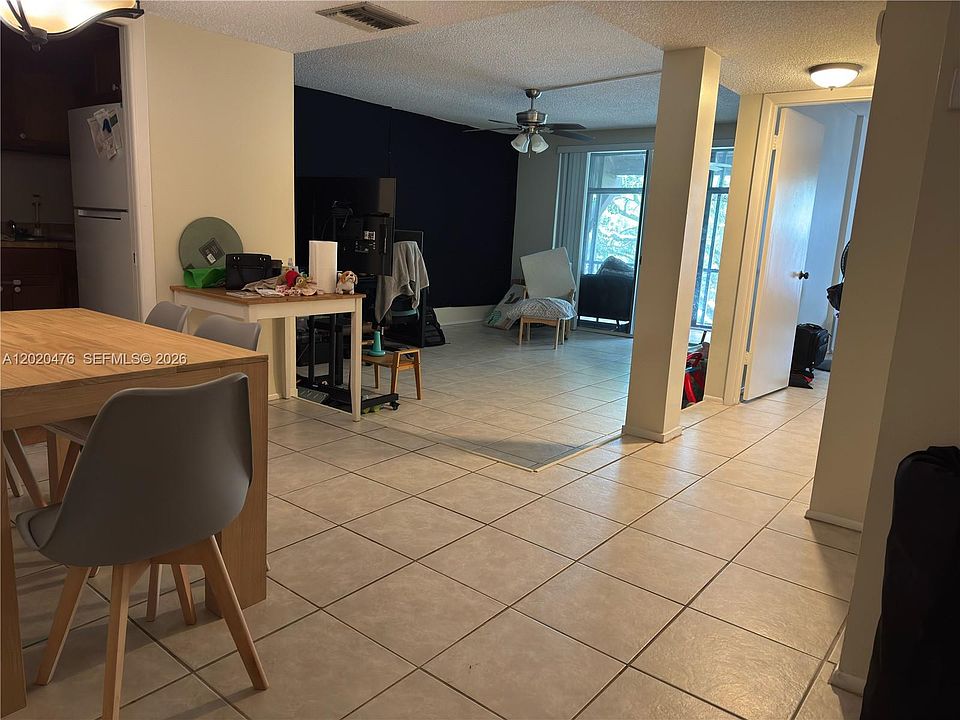 2nd image of 3750 Inverrary Dr APT 3Q