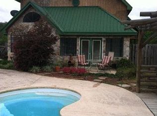 1213 Pretty Ford Rd, Baxley, GA 31513