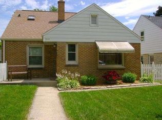 3256 N 80th St, Milwaukee, WI 53222