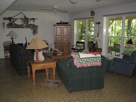 4th image of 17881 Susies Point
