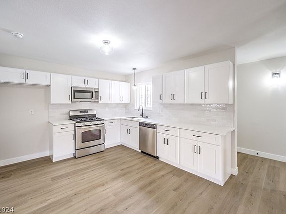 5th image of 4479 Sun Valley Dr