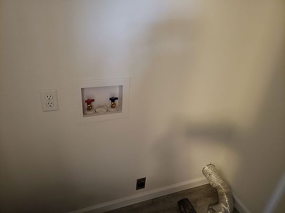 3rd image of 700 N Kylewood Dr