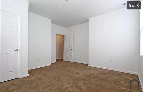 2606 Talbot Rd #105 — Photo 6