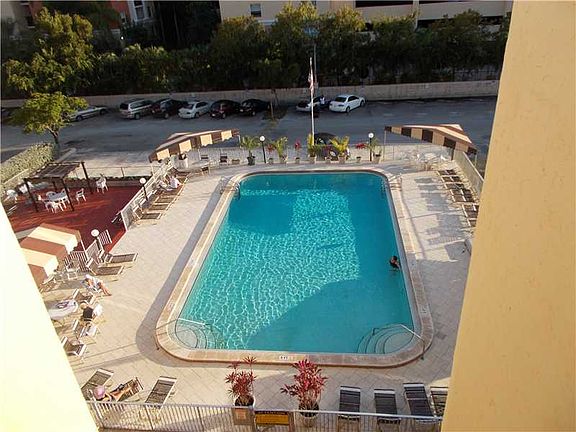 5th image of 210 172nd St APT 244