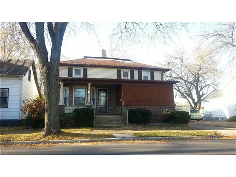 615 W 3rd St photo 1