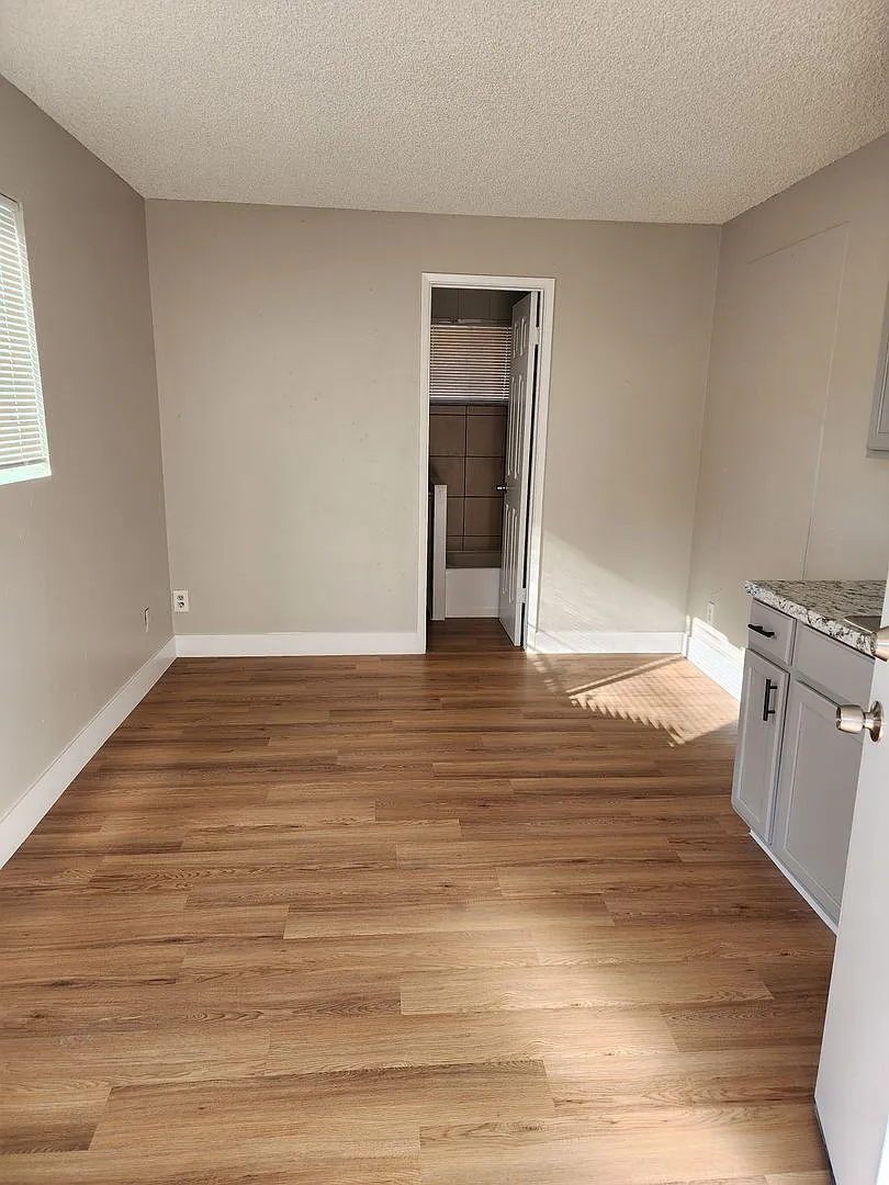 #1050-W Pierson St, LLC — Photo 1