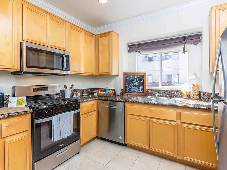 Colony Townhomes — Photo 107