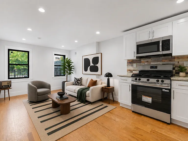 118 Cooper St #1 — Photo 3