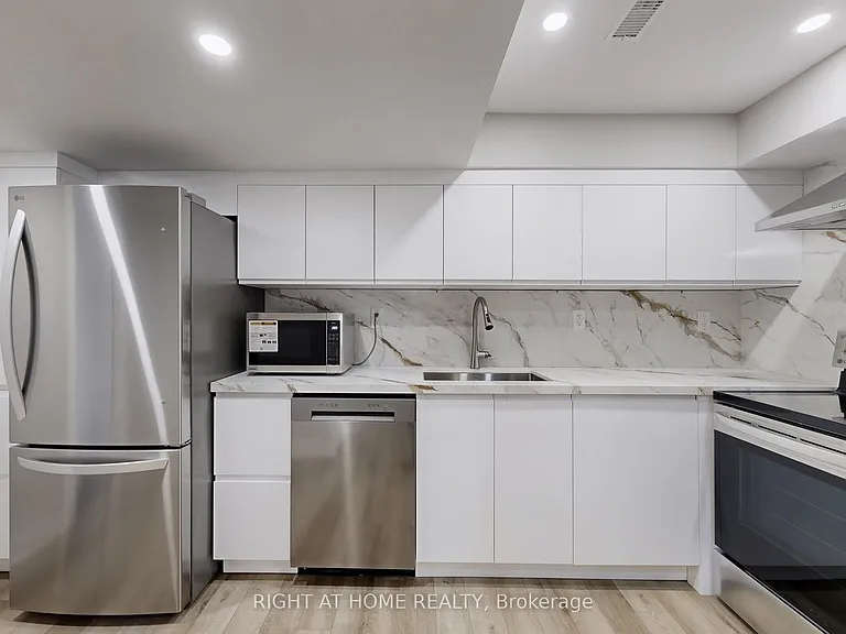 11 Hawker Ct #BASEMENT — Photo 10