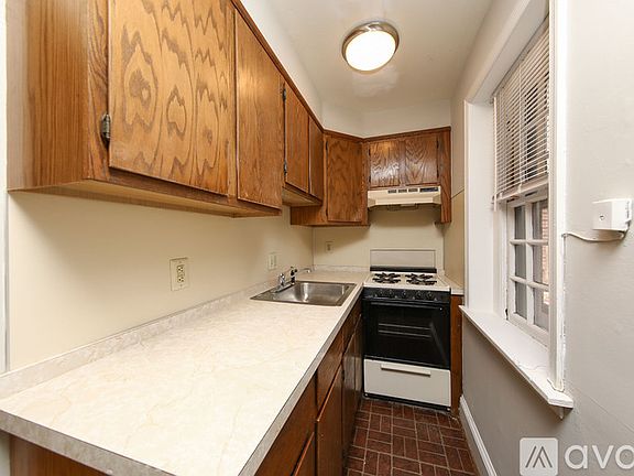 5th image of 407 S 20th St #B