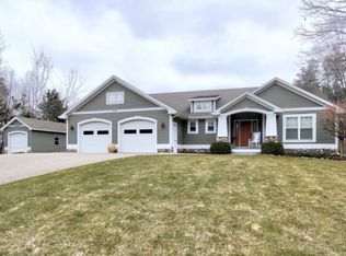 9688 Jade Dr, Allendale, MI 49401