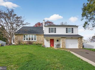 155 Rice Dr, Morrisville, PA 19067