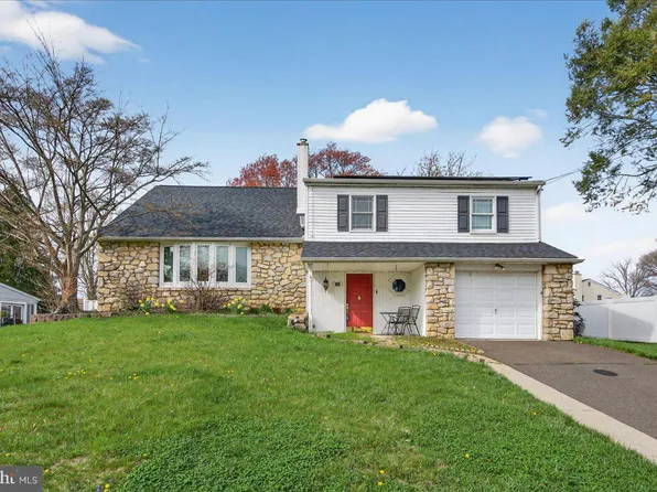 155 Rice Dr, Morrisville, PA 19067