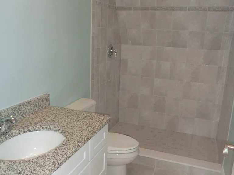 121 Hancock St — Photo 8