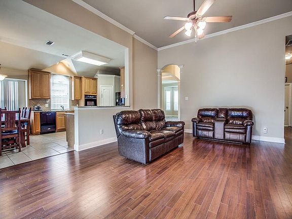 5th image of 1614 Redcedar Dr