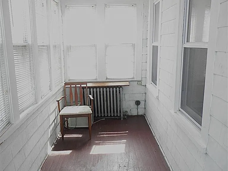 33 Center St — Photo 2