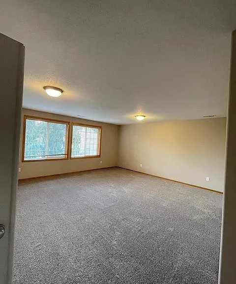 18309 NE 20th St — Photo 10