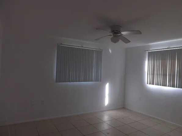 3614 Oxford Dr, Holiday, FL 34691