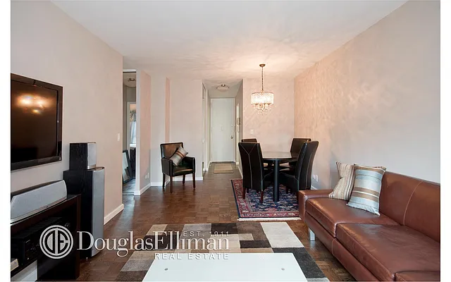 Rented by Douglas Elliman | media 15