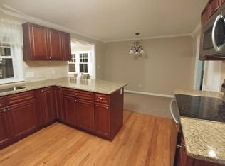 86 W Allen Ridge Rd, Springfield, MA 01118