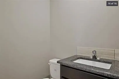4863 N Hillside Ct — Photo 12