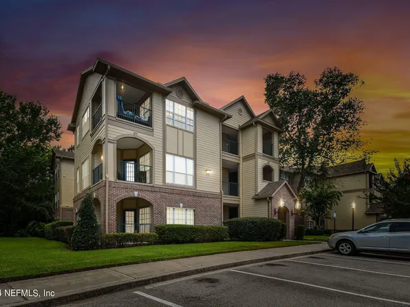 7800 POINT MEADOWS Drive #313, Jacksonville, FL 32256