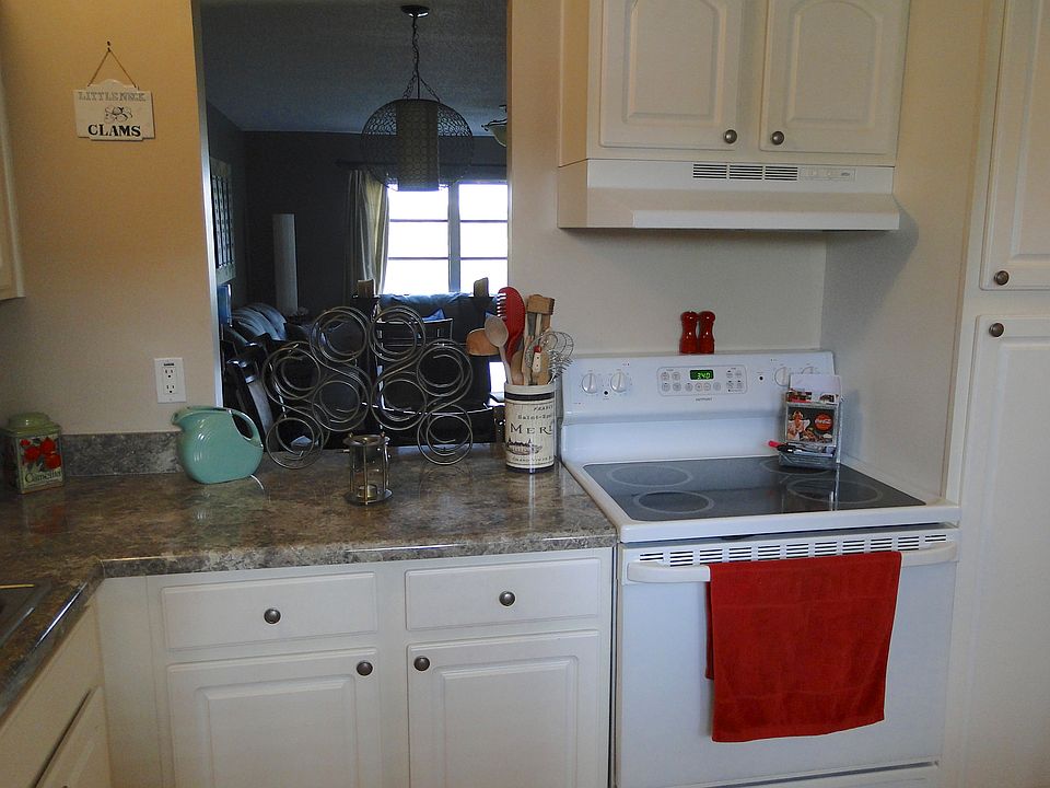 1st image of 2440 SW 81st Ave APT 204