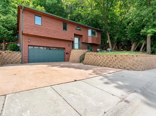 217 East St, Jordan, MN 55352