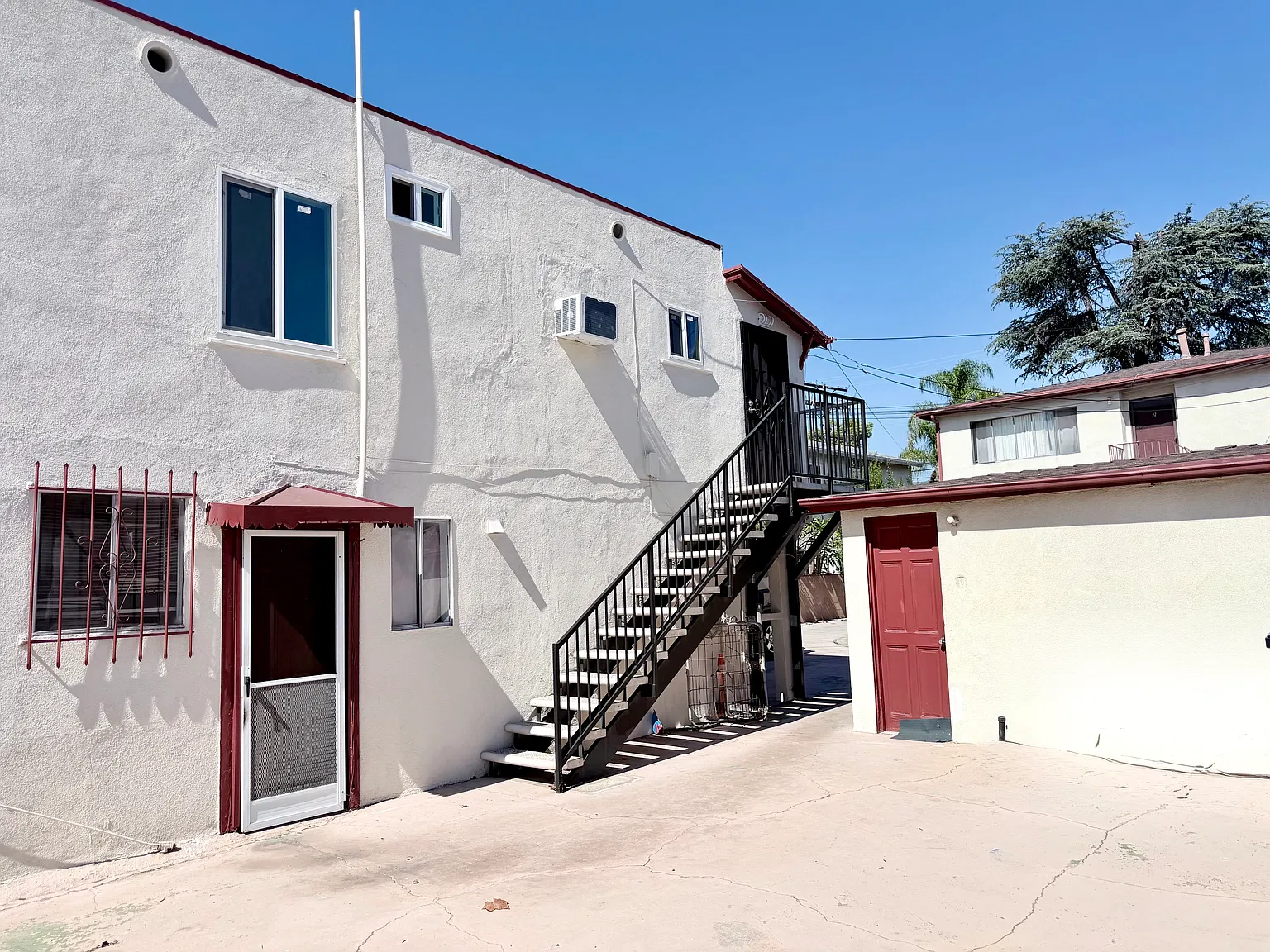 2 bed, $2,600 — Photo 2