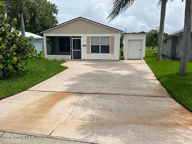1st image of 741 Plantation Dr