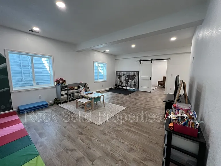 1716 Kade Ct — Photo 16