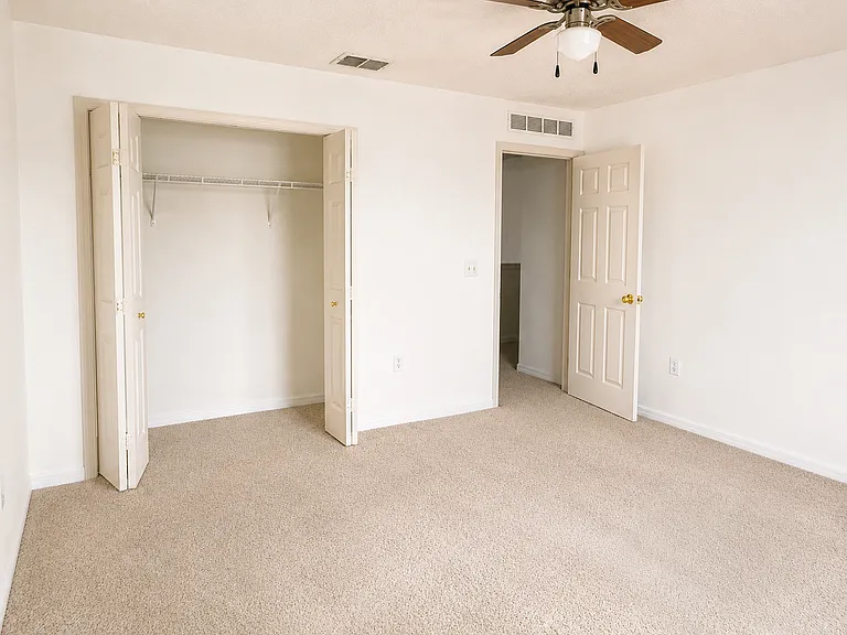 1038 White Bark Ct — Photo 2