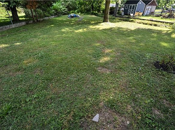 4th image of 2828 Jones Ave