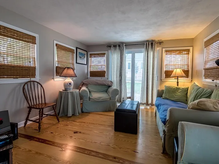 6 Willow Ln — Photo 4