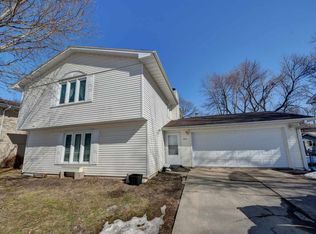 1502 Dover St, Iowa City, IA 52240
